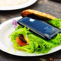 Hamburger with iPhone 3Gs