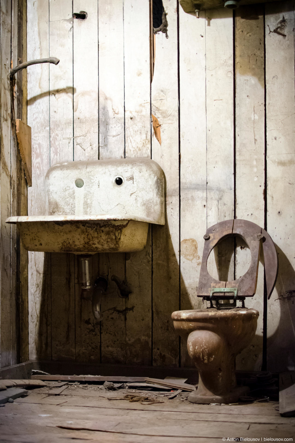 Seattle Underground Tour — toilet