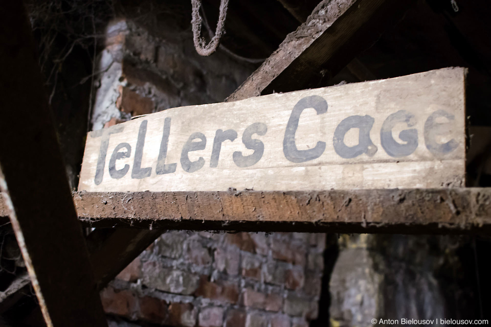 Seattle underground Tour: Teller's Cage