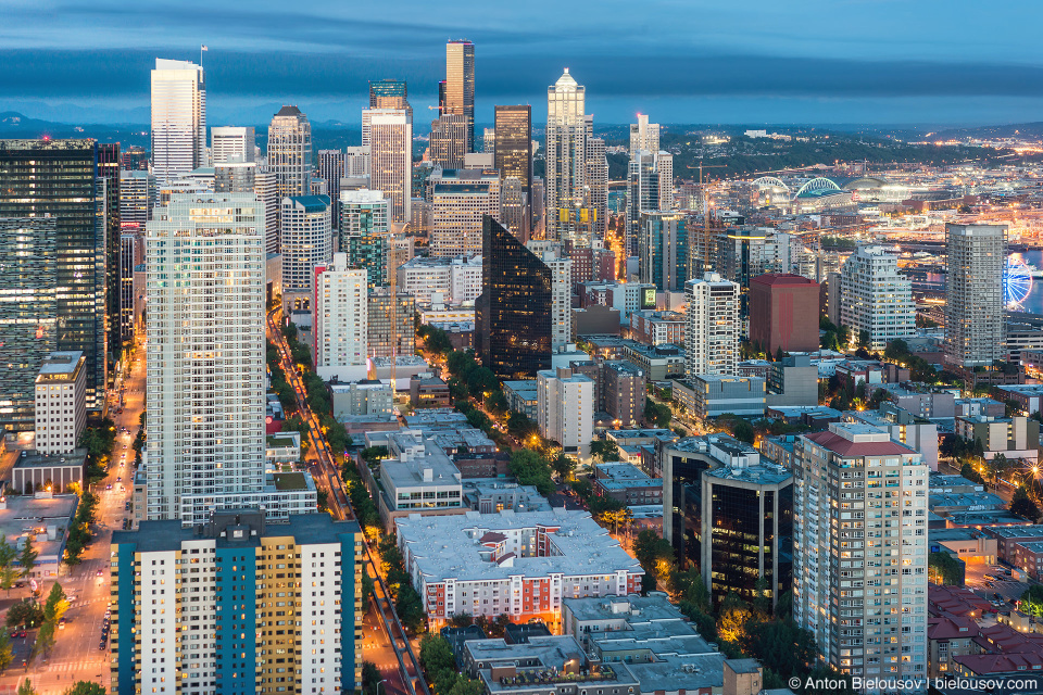 Seattle City Pass: Evening view from Space Needle