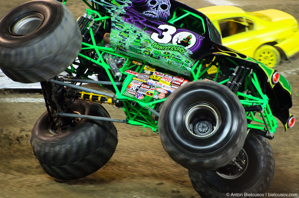 Monster Jam Trucks, Toronto: “Grave Digger’ Monster Jam Trucks, Toronto: “Grave Digger’